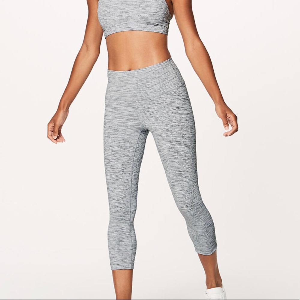 Lululemon Align crop 21” size 2